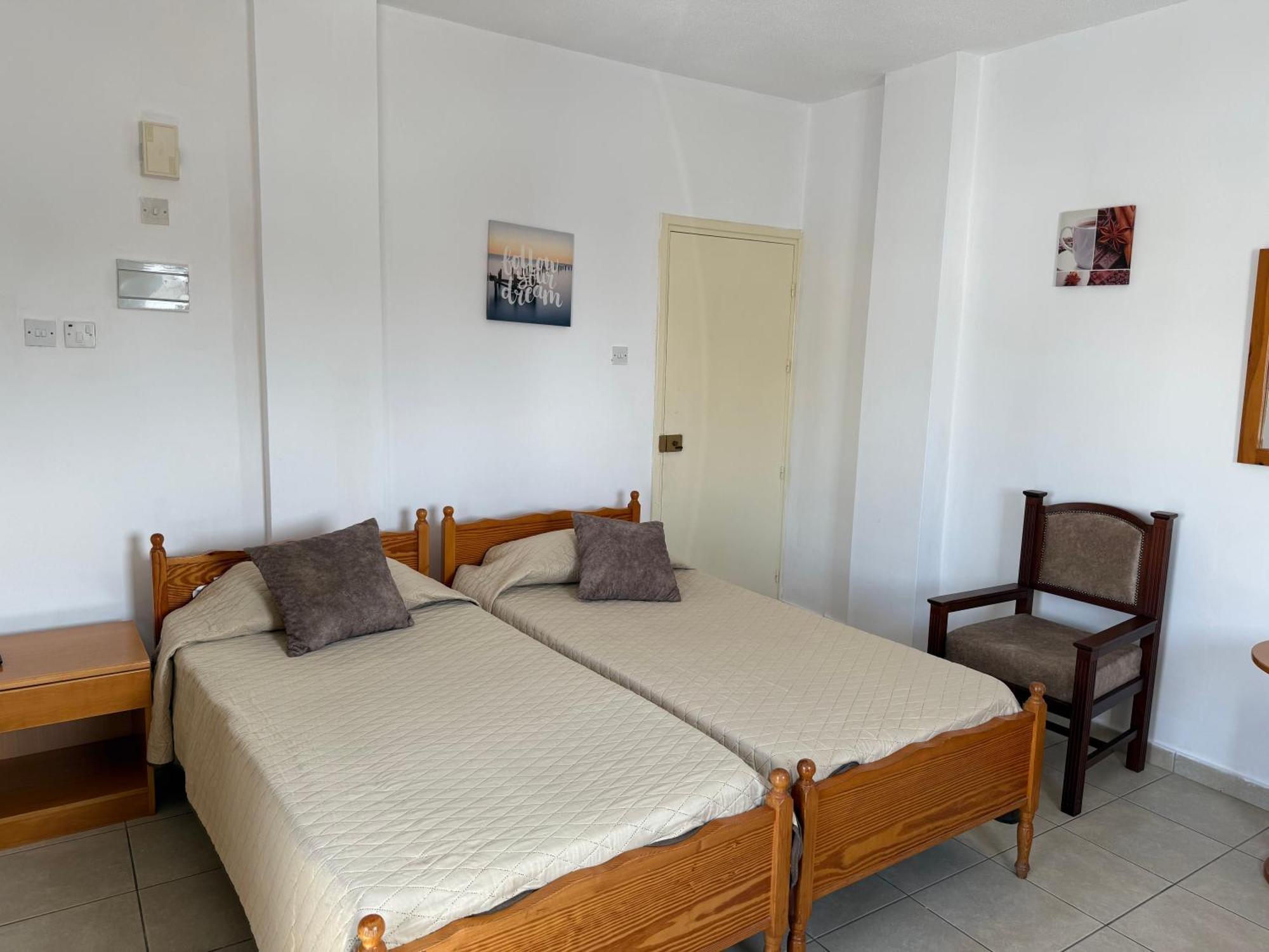 Terpsithea Apartments Agia Napa Buitenkant foto